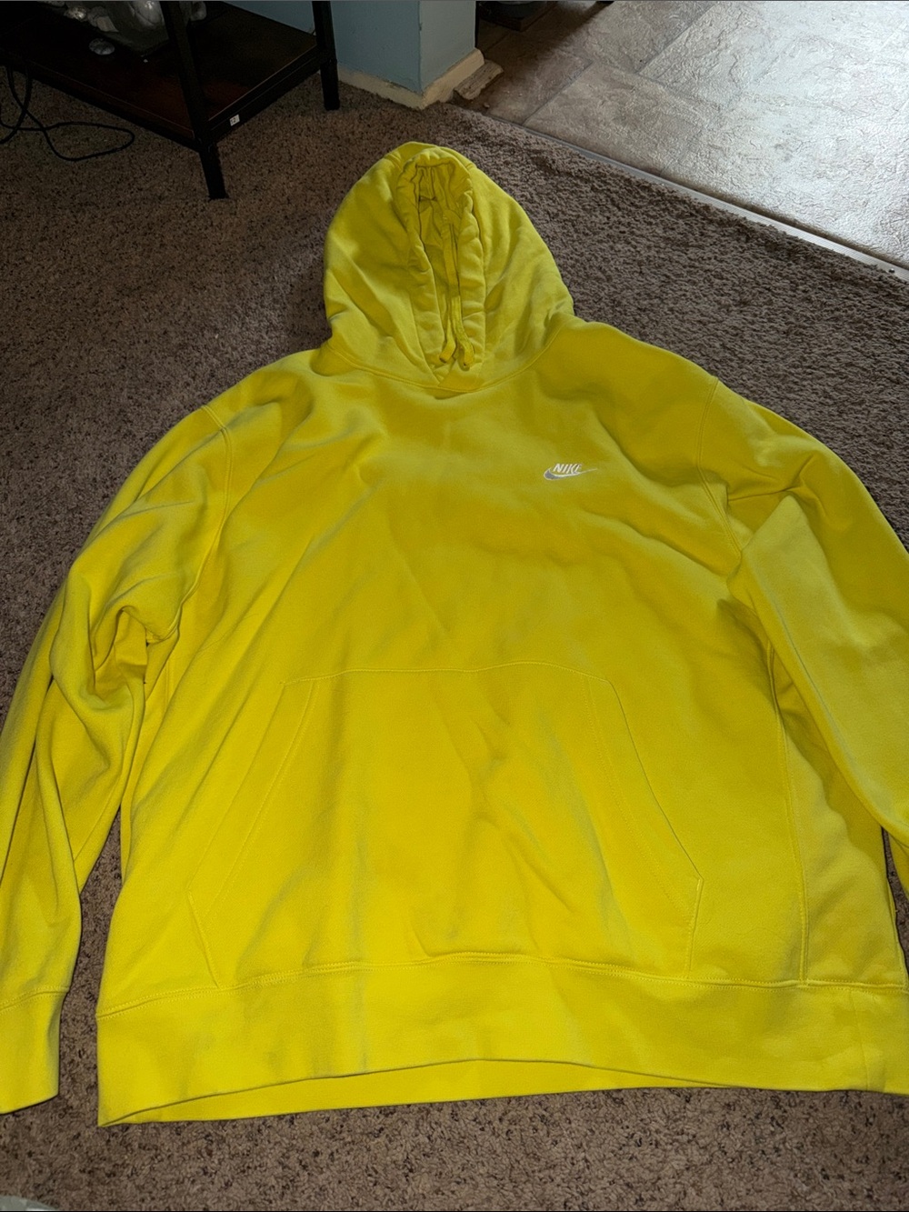 Nike Men's Hoodie in Bright Yellow